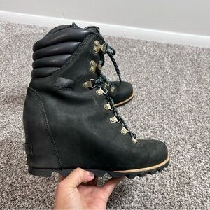 Sorel Conquest Wedge Booties